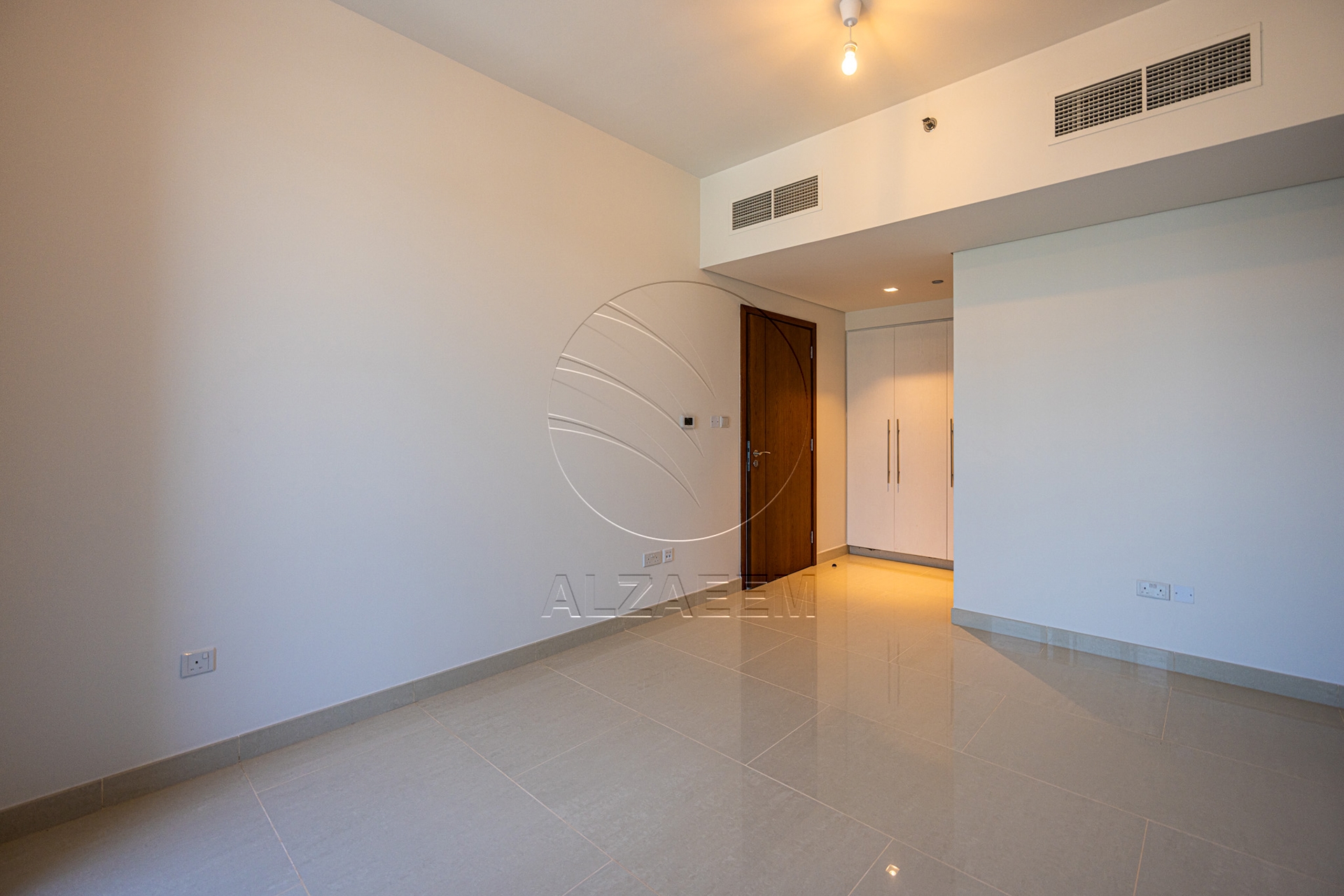 Vacant| Middle floor – Road View | Prime Location