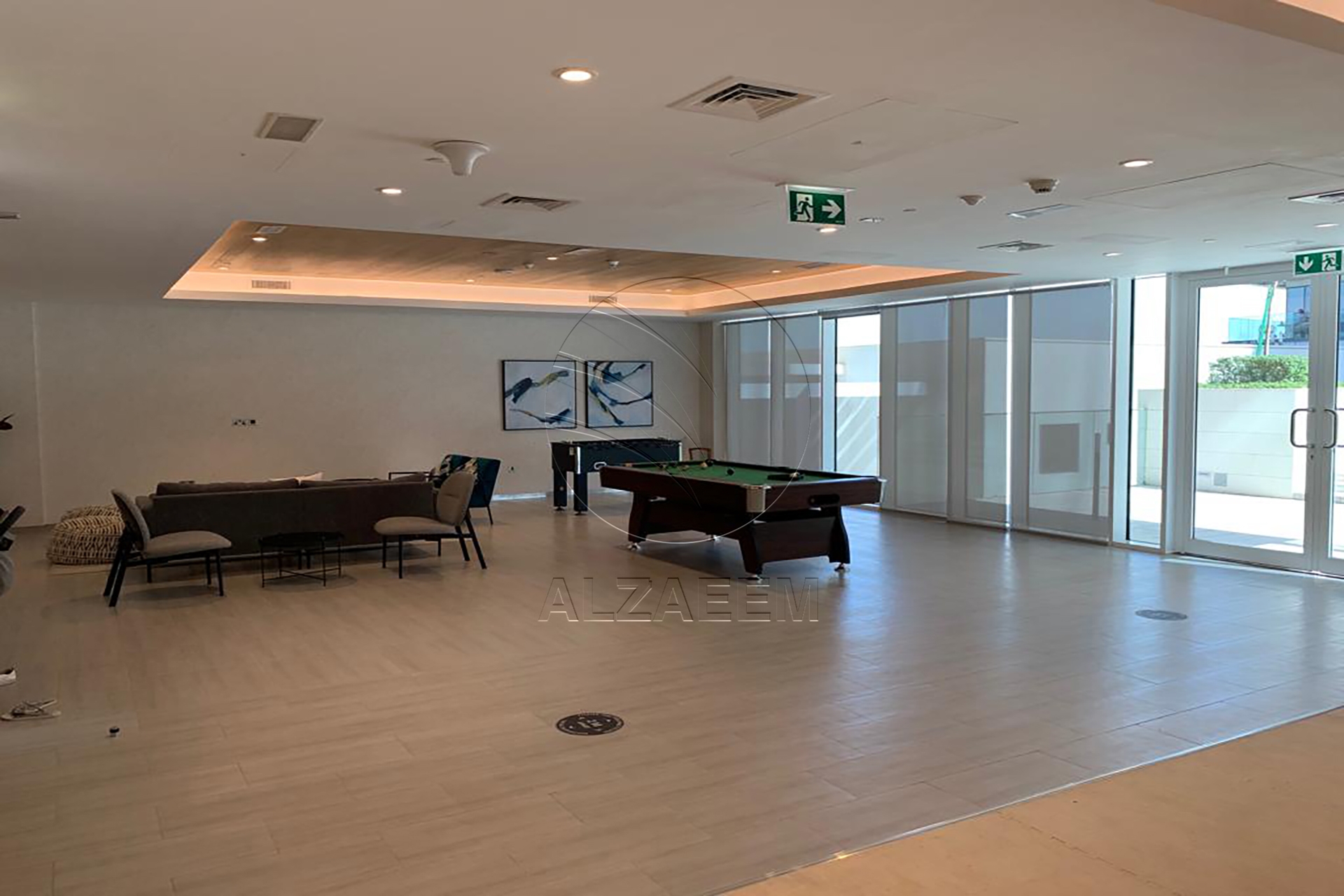 VACANT | Furnished | Bright and Warm Interiors