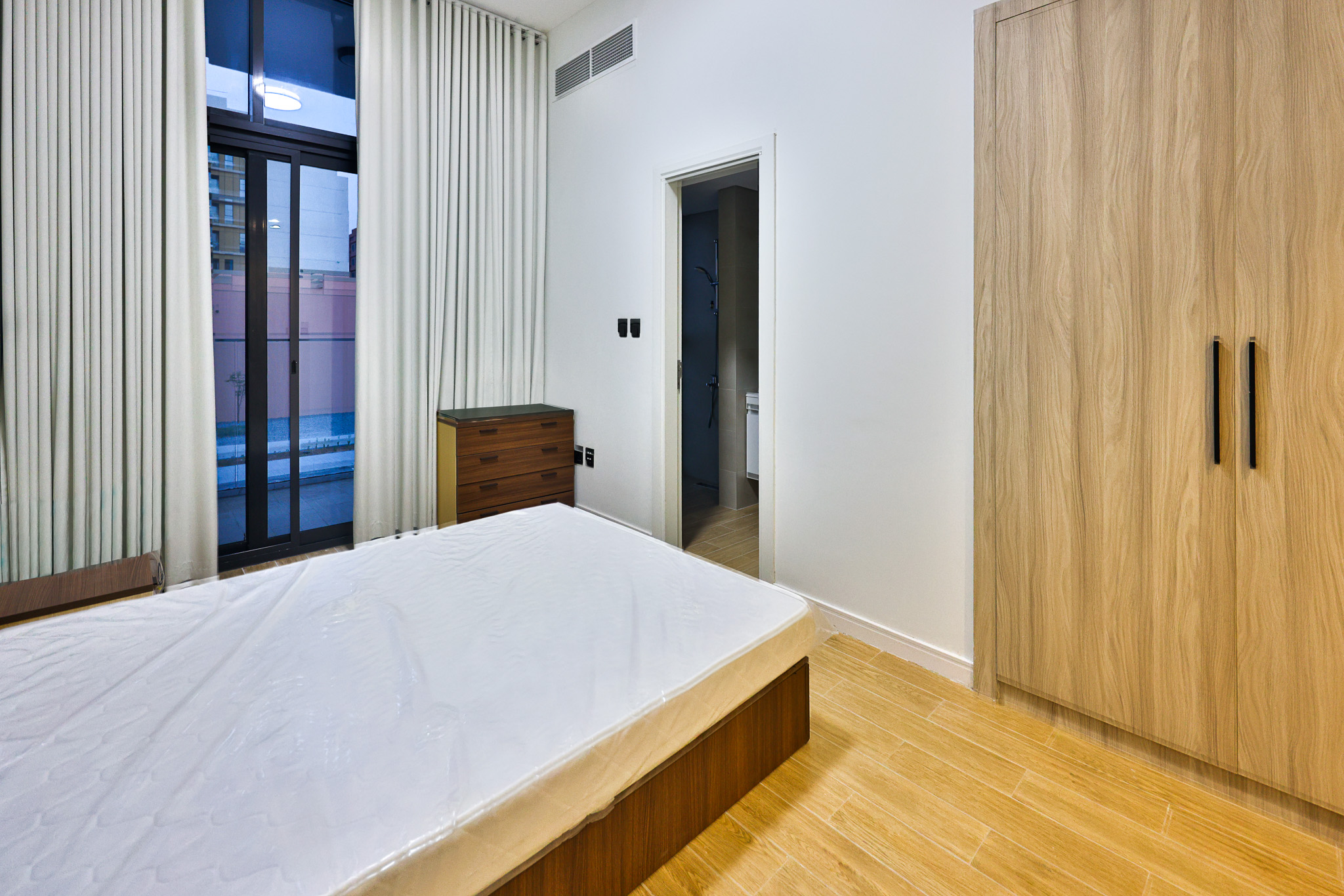 Furnished | 3BR TH | Big Layout | Vacant