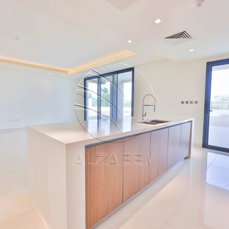 √ Single Row Villa | Golf Course View | VACANT √