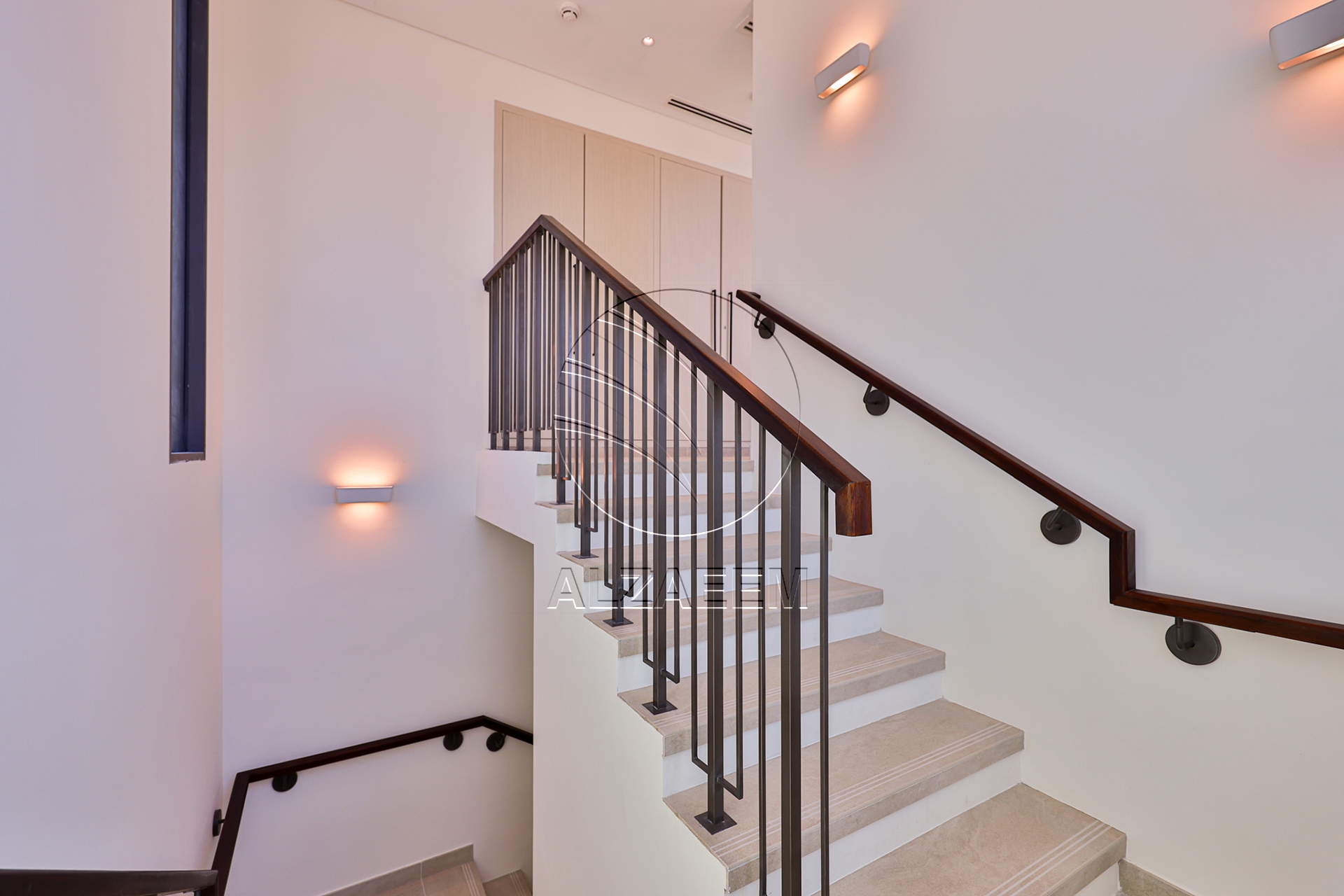 √Single Row End Villa | Steps away from the Park√