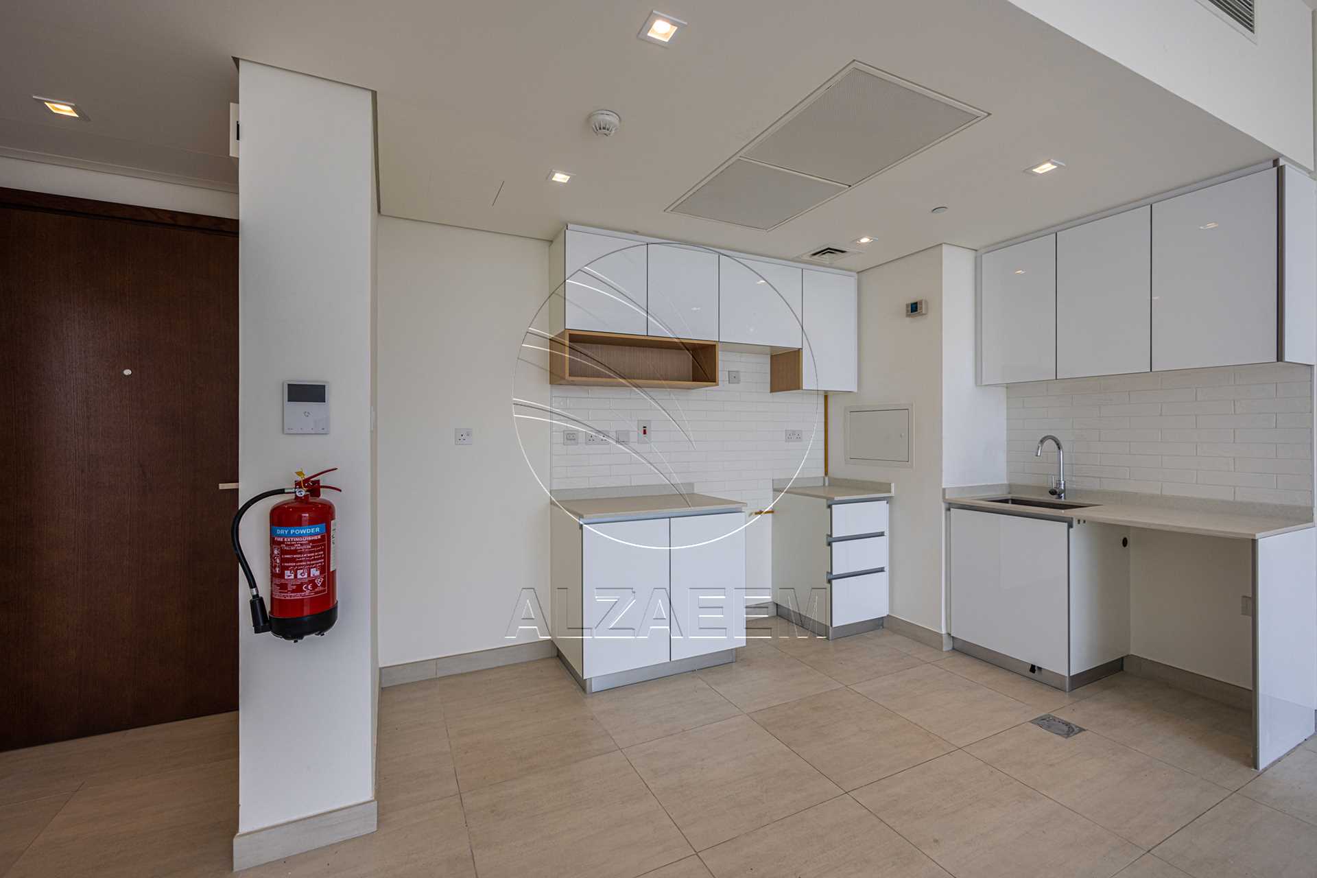 HOT DEAL! Vacant | High Level | Sea View