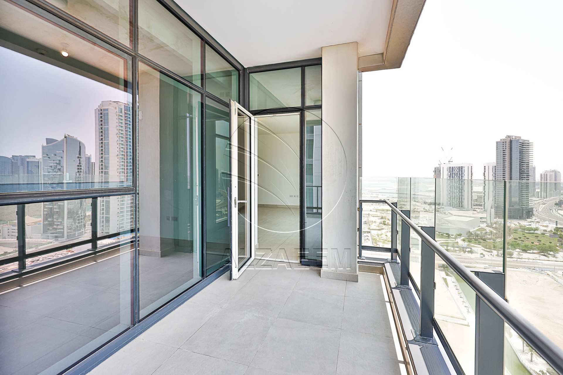 Vacant CORNER 3BR+Maid | Sea View | Higher Level