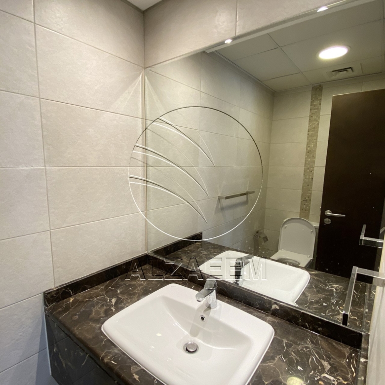 Luxury Living | 2 payment – 3+Maid | Vacant