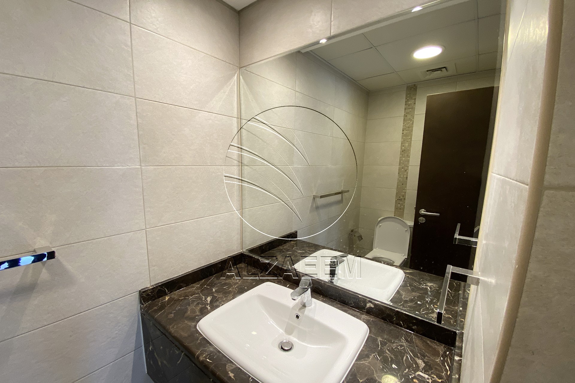 Luxury Living | 2 payment – 3+Maid | Vacant