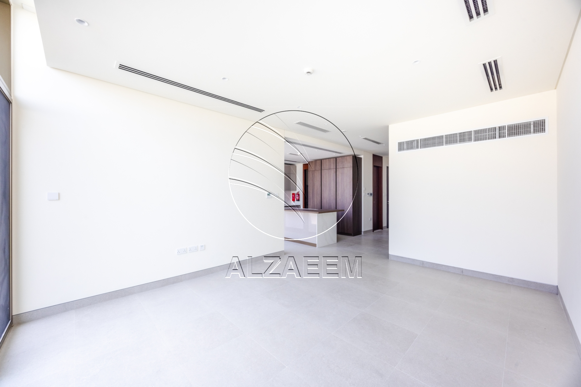 √ UPGRADED with Maid’s Room | Landscaped Garden√