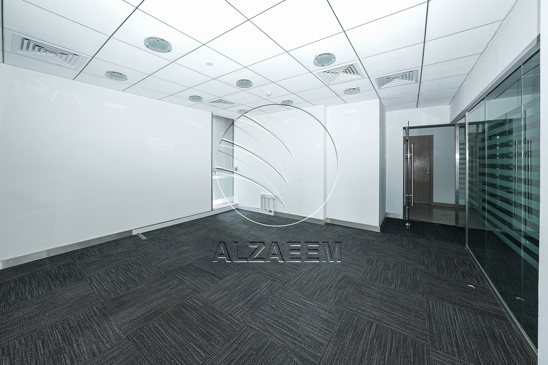 √Prime Showroom+Basement + 2 Mezzanine Levels √