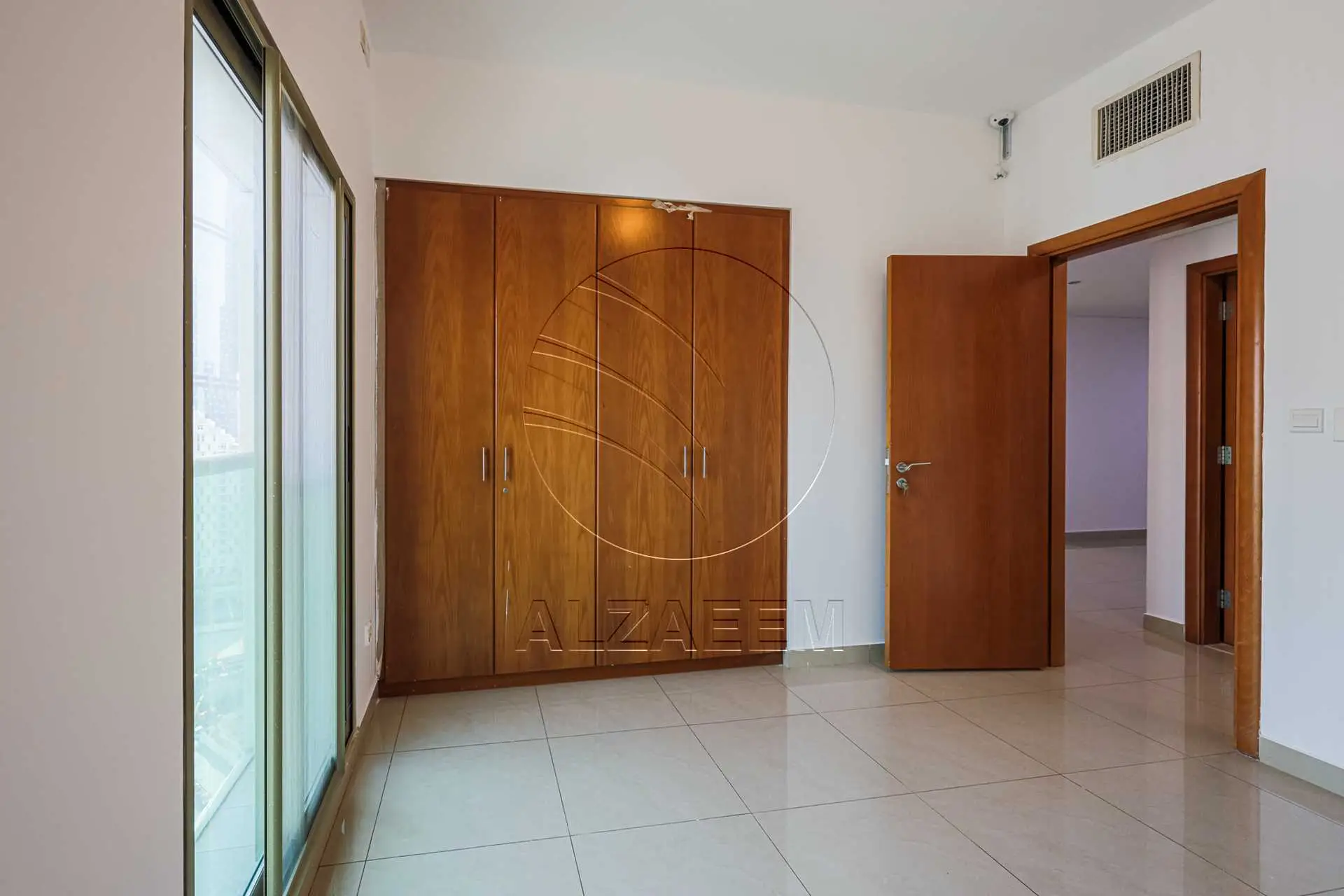√Stunning Sea Views | Prime Location |VACANT! √
