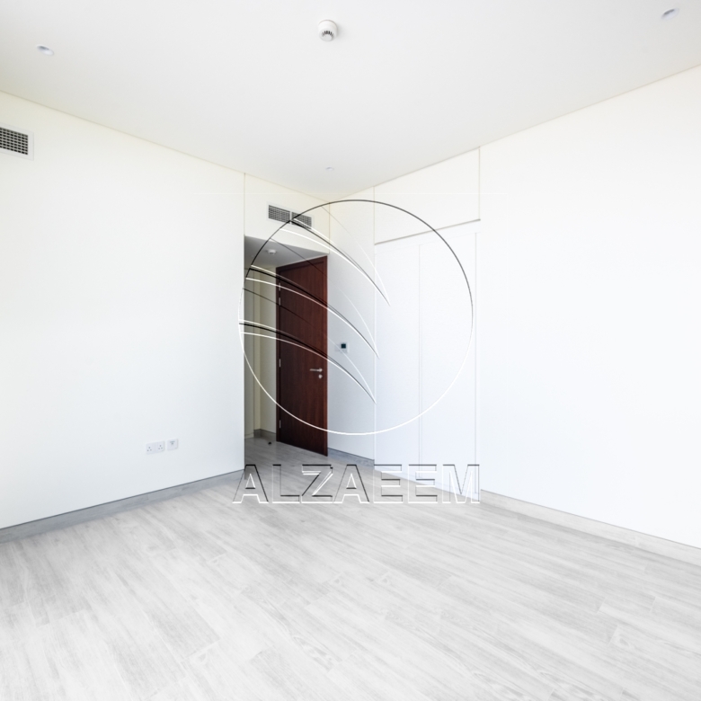 √ UPGRADED with Maid’s Room | Landscaped Garden√
