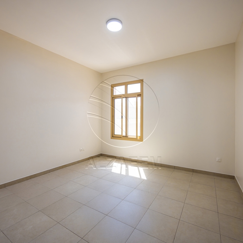 √ Single Row | Upgraded | Move-in Ready √
