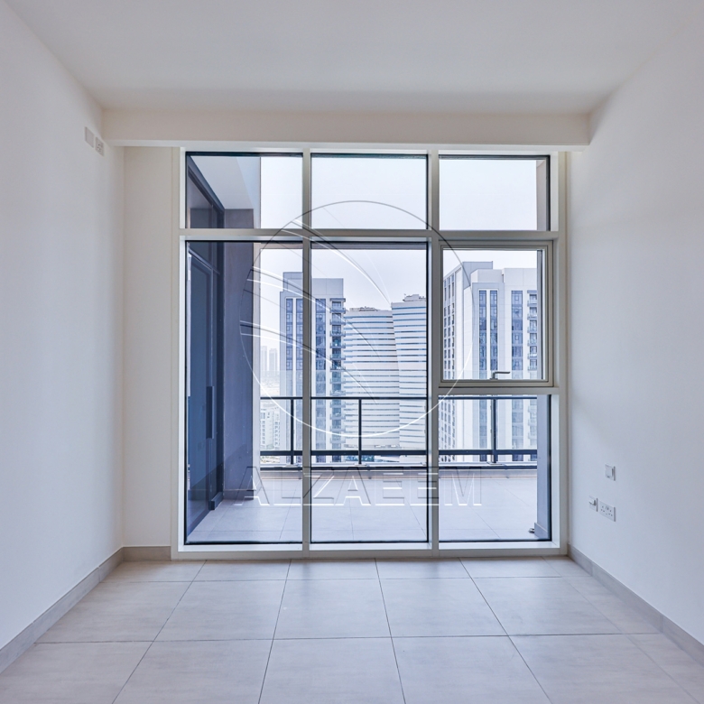 Vacant CORNER 3BR+Maid | Sea View | Higher Level