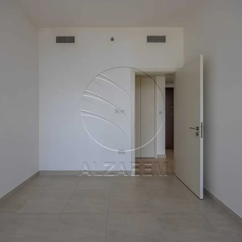 HOT DEAL! Vacant | High Level | Sea View