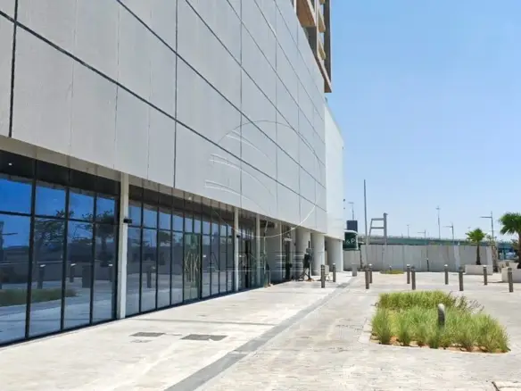 √ Brand New Retail Shop | Ideal for Business √