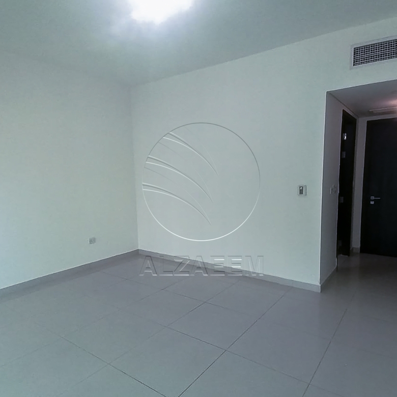 √ VACANT | Up to 3 Payments | Partial Sea View √