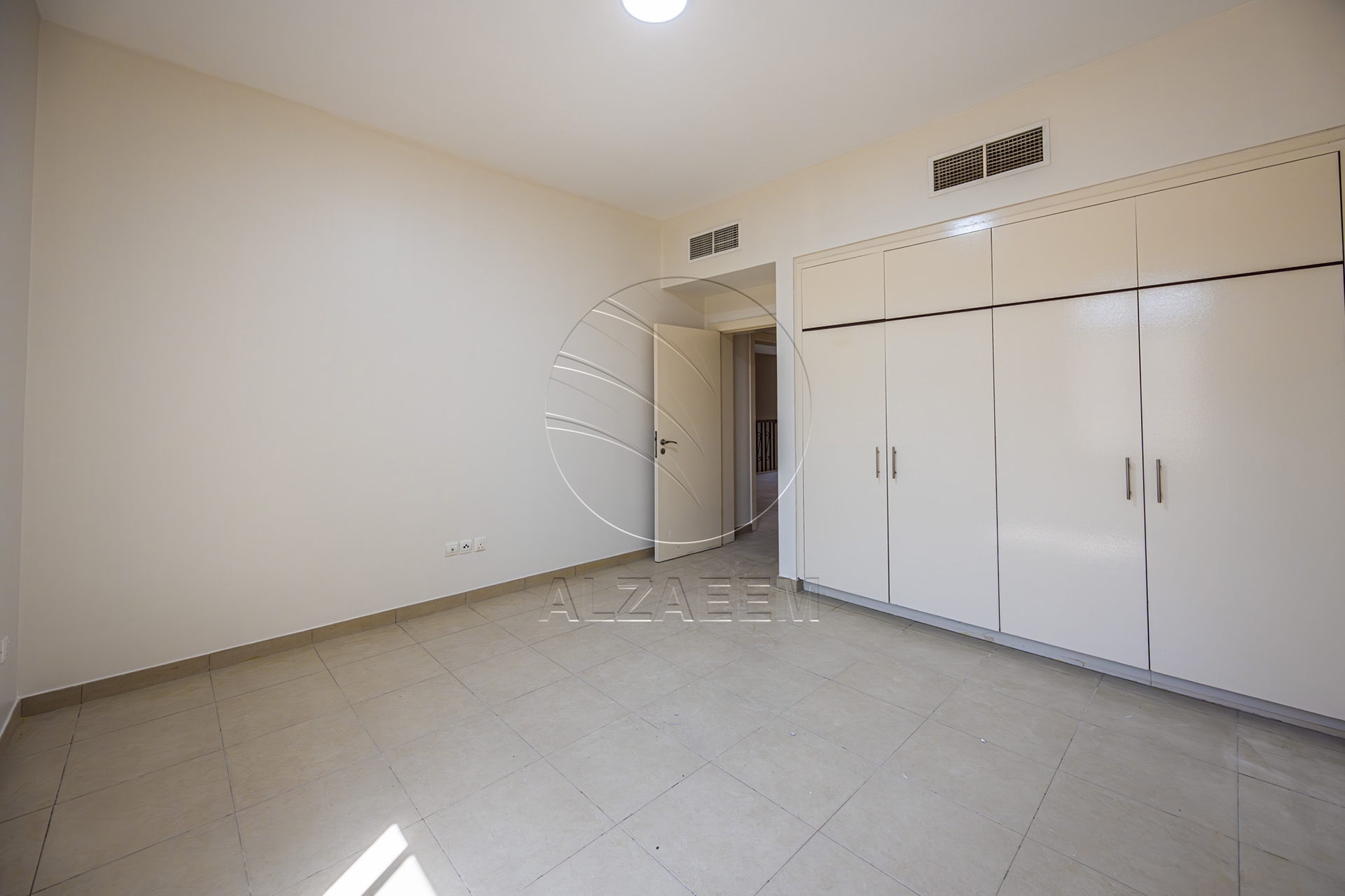 √ Single Row | Upgraded | Move-in Ready √