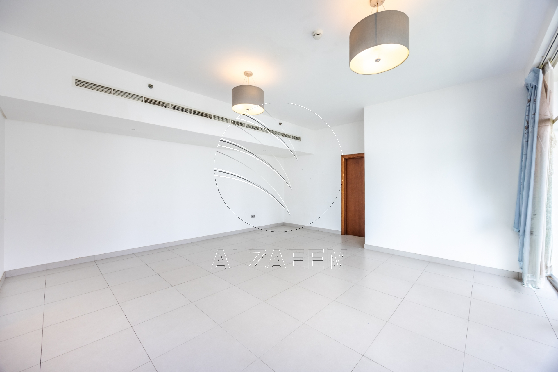 √ VACANT! Stunning Sea View | Higher Level √