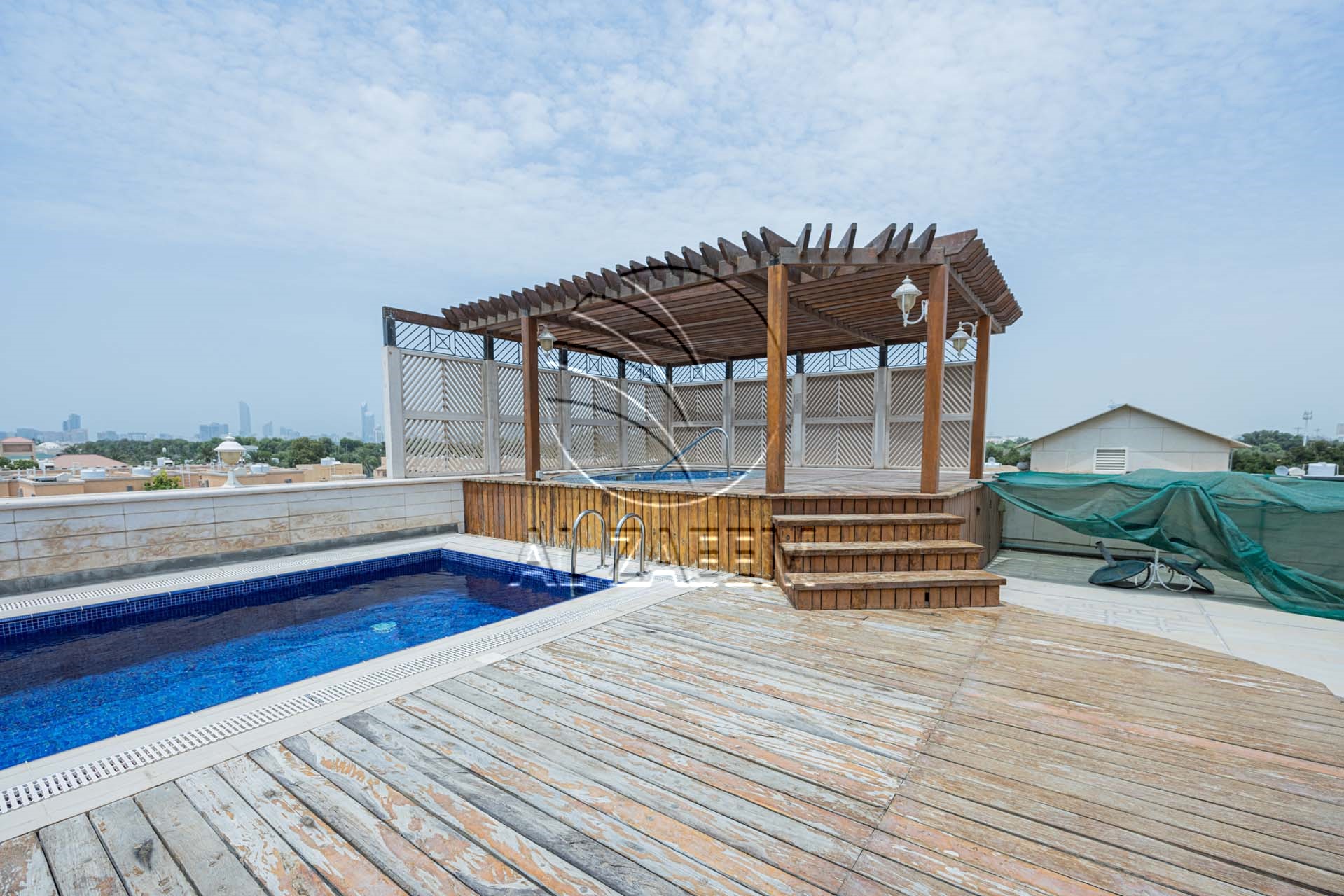 √ Lift | Pool / Gym / Jacuzzi / Sauna / Cinema √
