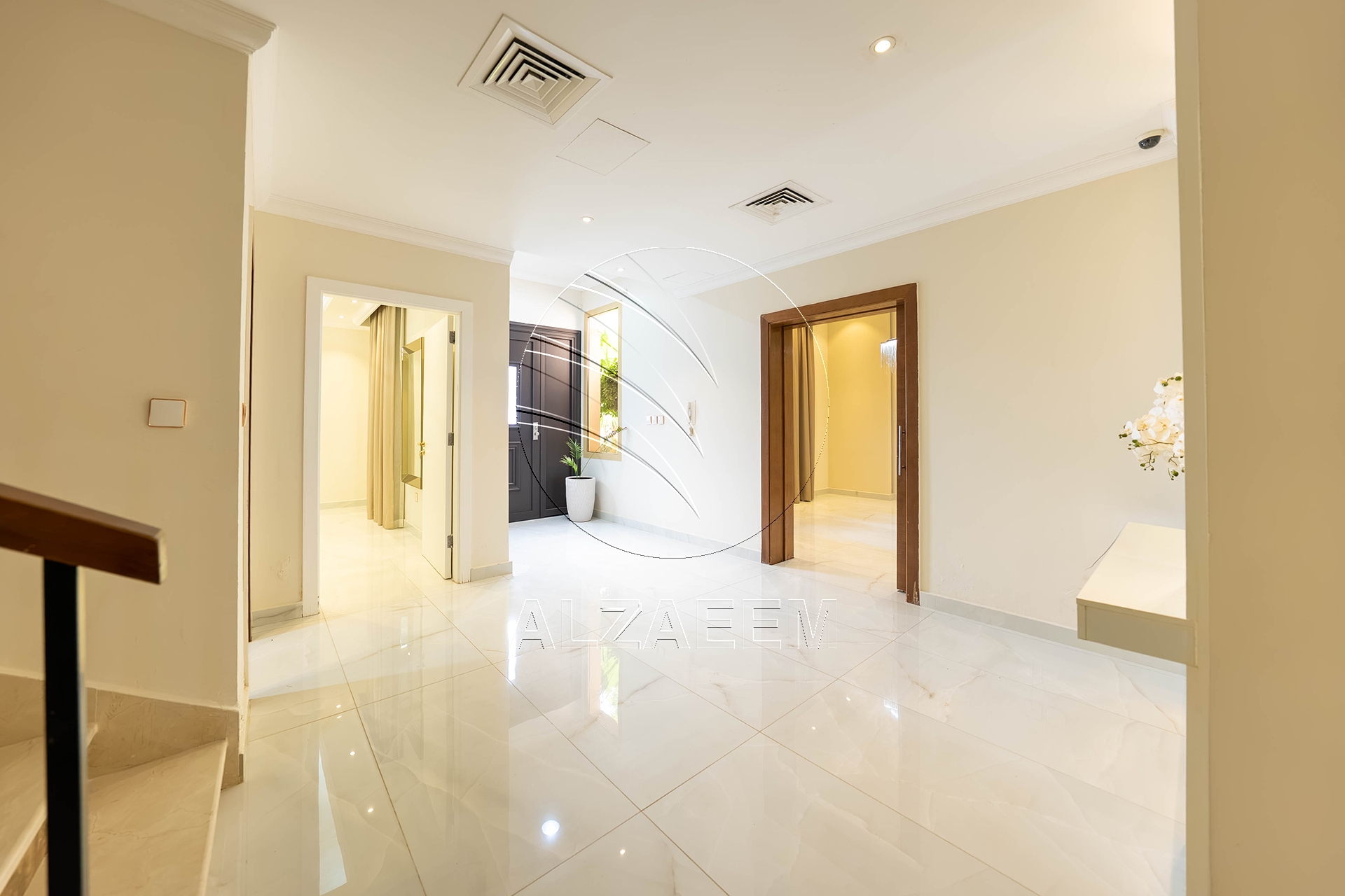 Single Row | Upgraded 5BR Villa | Pool and Garden