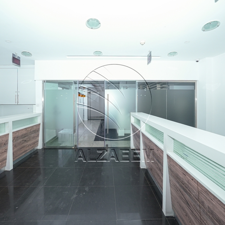 √Prime Showroom+Basement + 2 Mezzanine Levels √