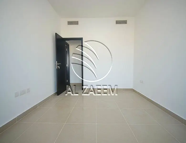Nice Layout! Spacious 1BR+Storage | Community View
