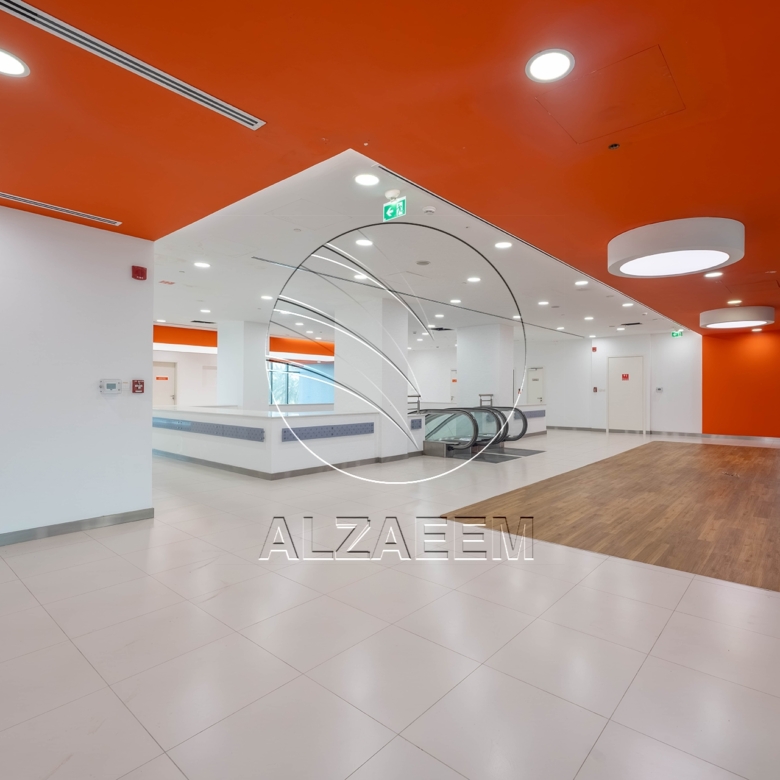 √ Fitted – Spacious Showroom| Ideal Business Location √
