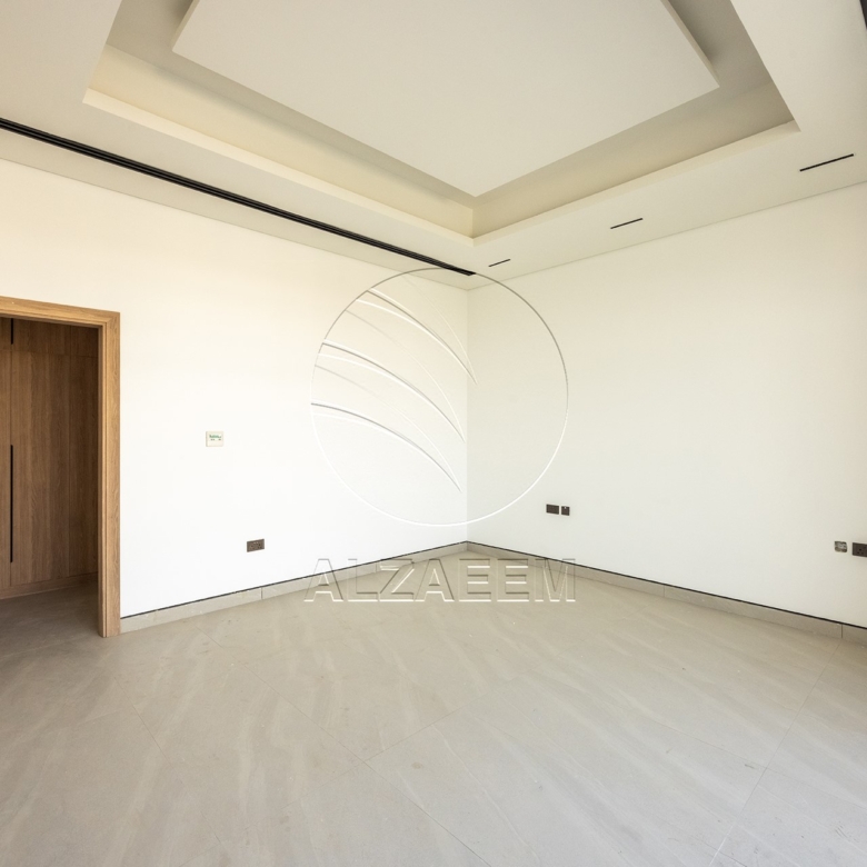 √Private Pool | High Ceiling | 654 SQM PLOT√