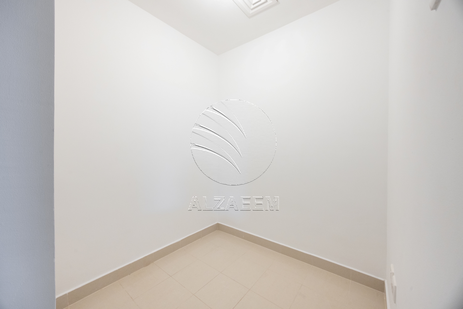 VACANT! | Higher Level | Panoramic Sea View