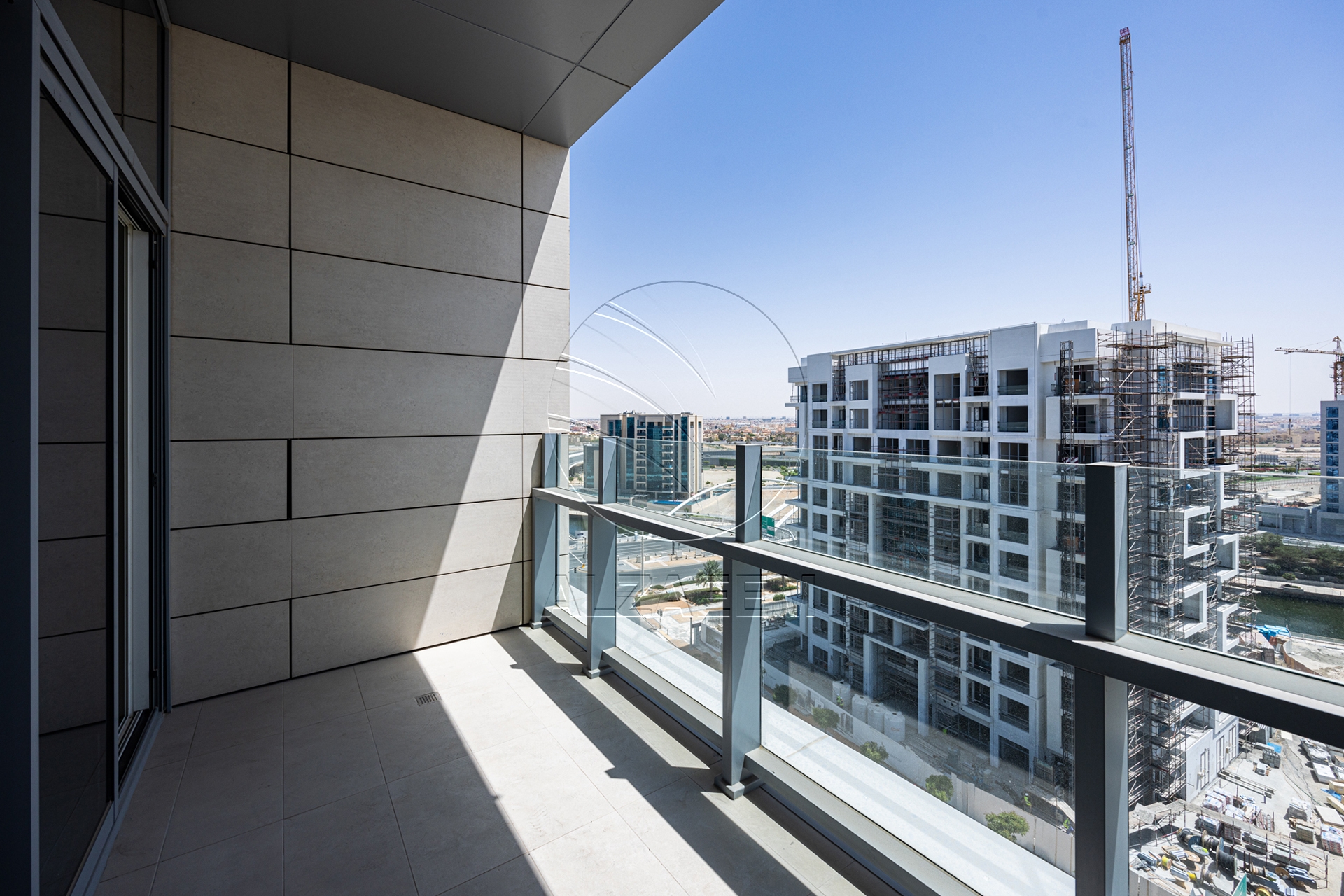 √ Sea View Living with World-Class Amenities √