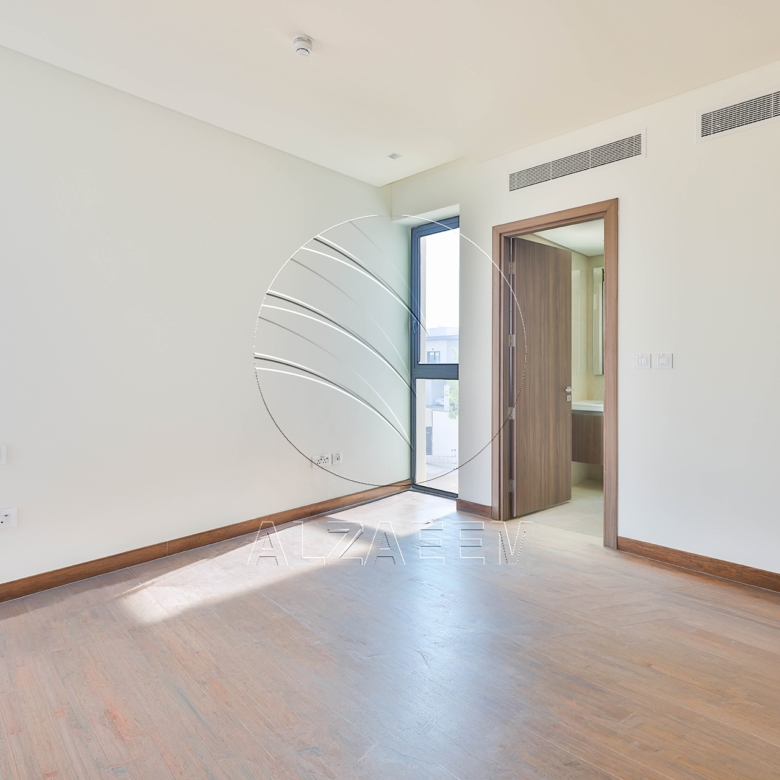 √ Single Row Villa | Golf Course View | VACANT √