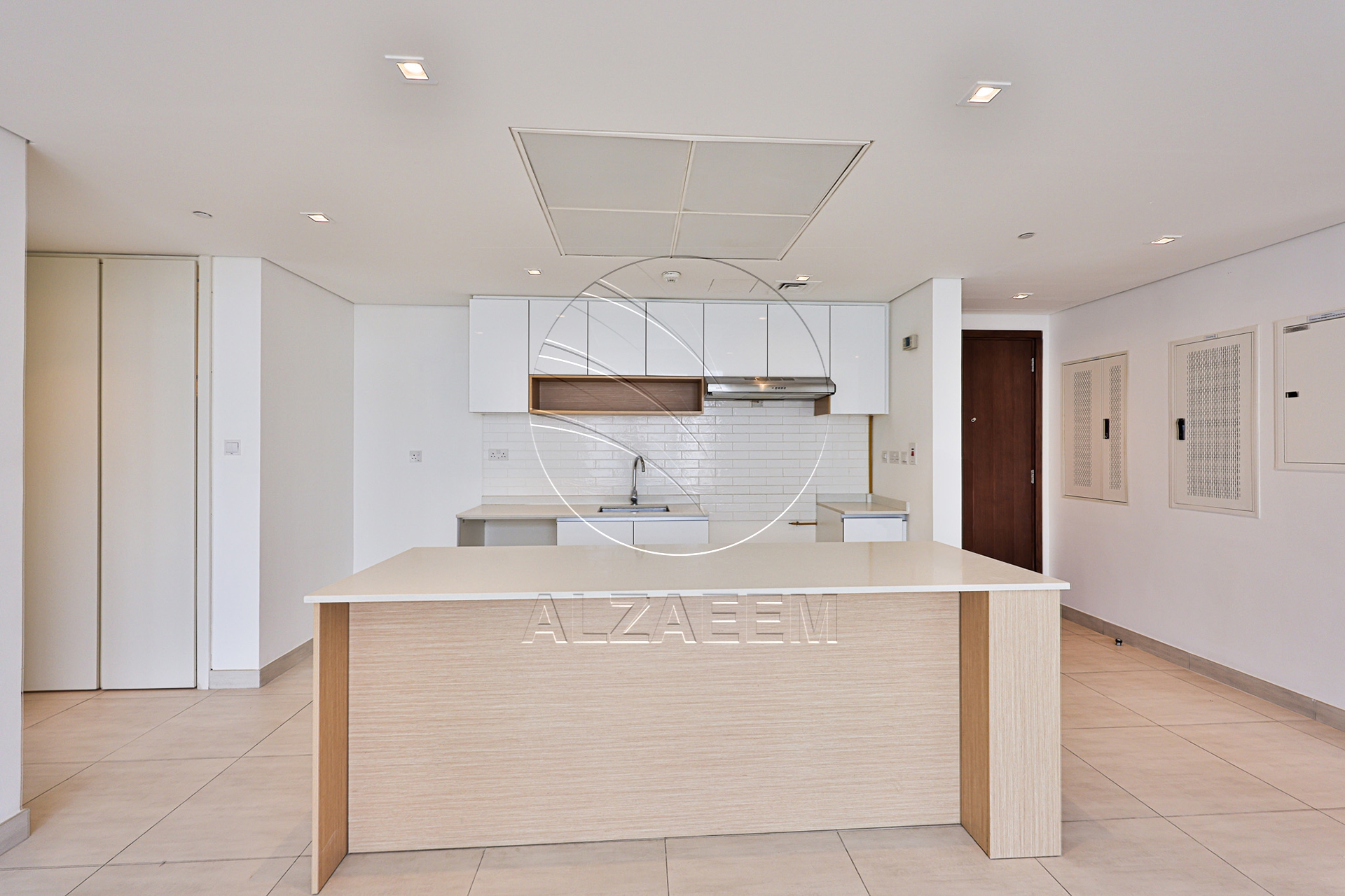 Vacant CORNER 3BR+Maid | Sea View | Higher Level