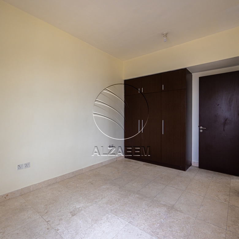 Hot Deal! VACANT| Mid Level | City Views