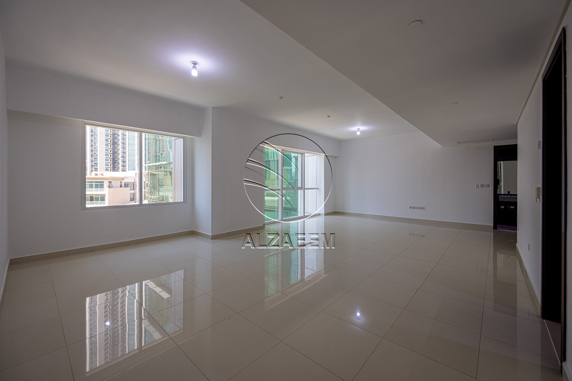 VACANT and Spacious Unit with Marina Views
