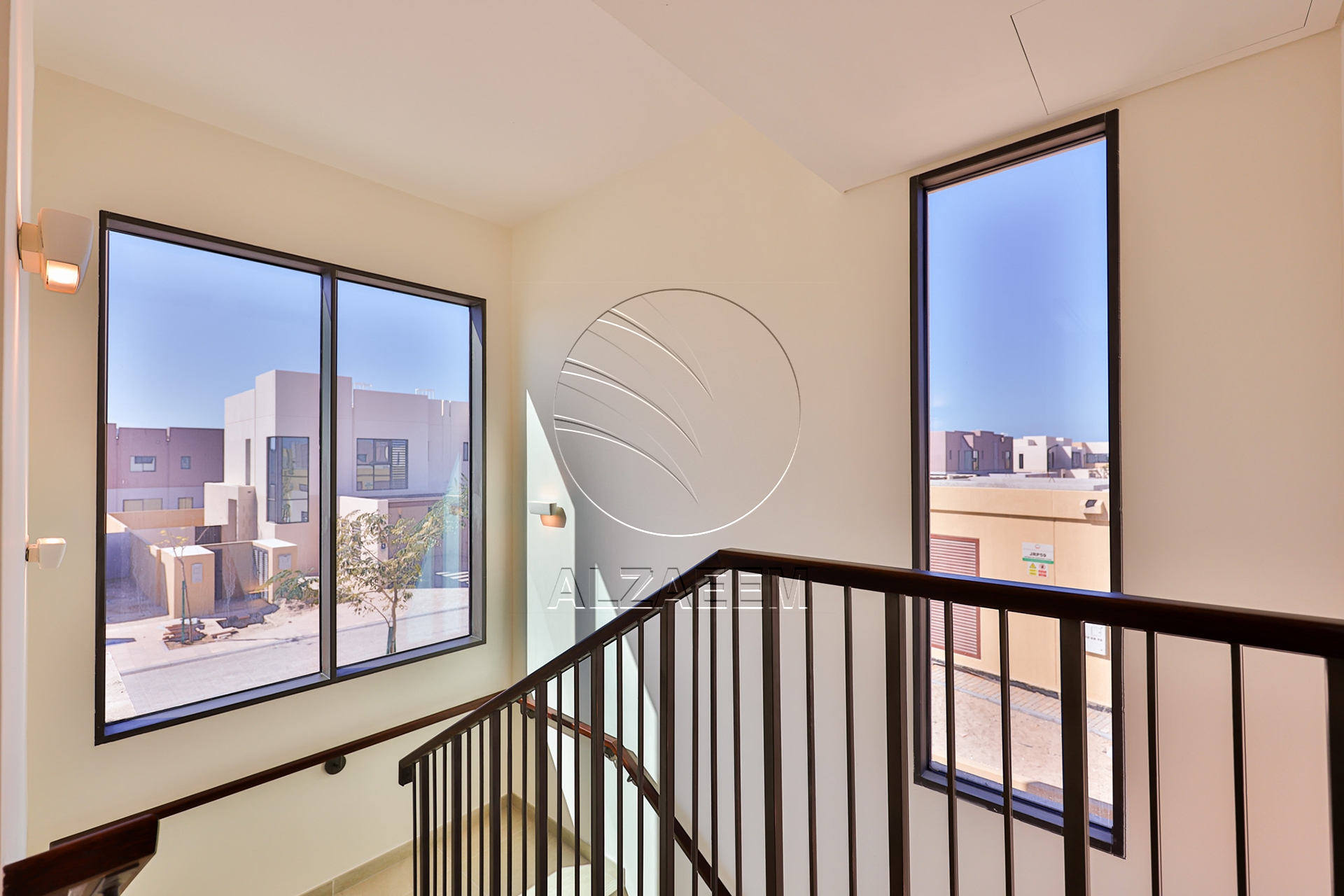 √Single Row End Villa | Steps away from the Park√