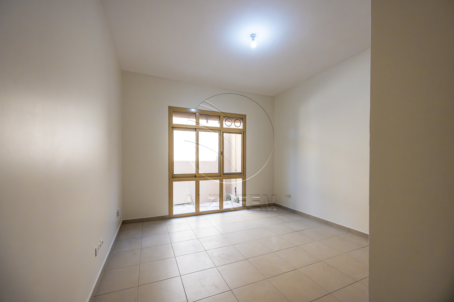 √ Single Row | Upgraded | Move-in Ready √