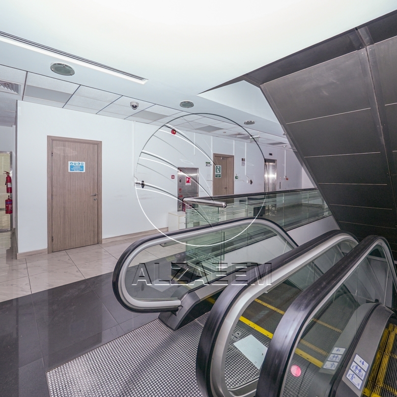√Prime Showroom+Basement + 2 Mezzanine Levels √