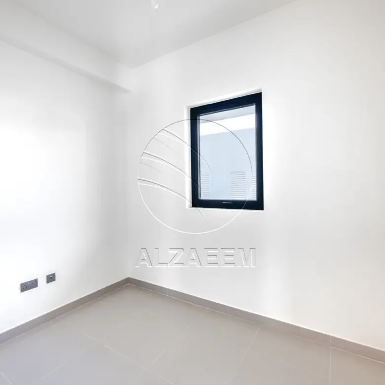 Good Deal! | Single Row Villa | Vacant