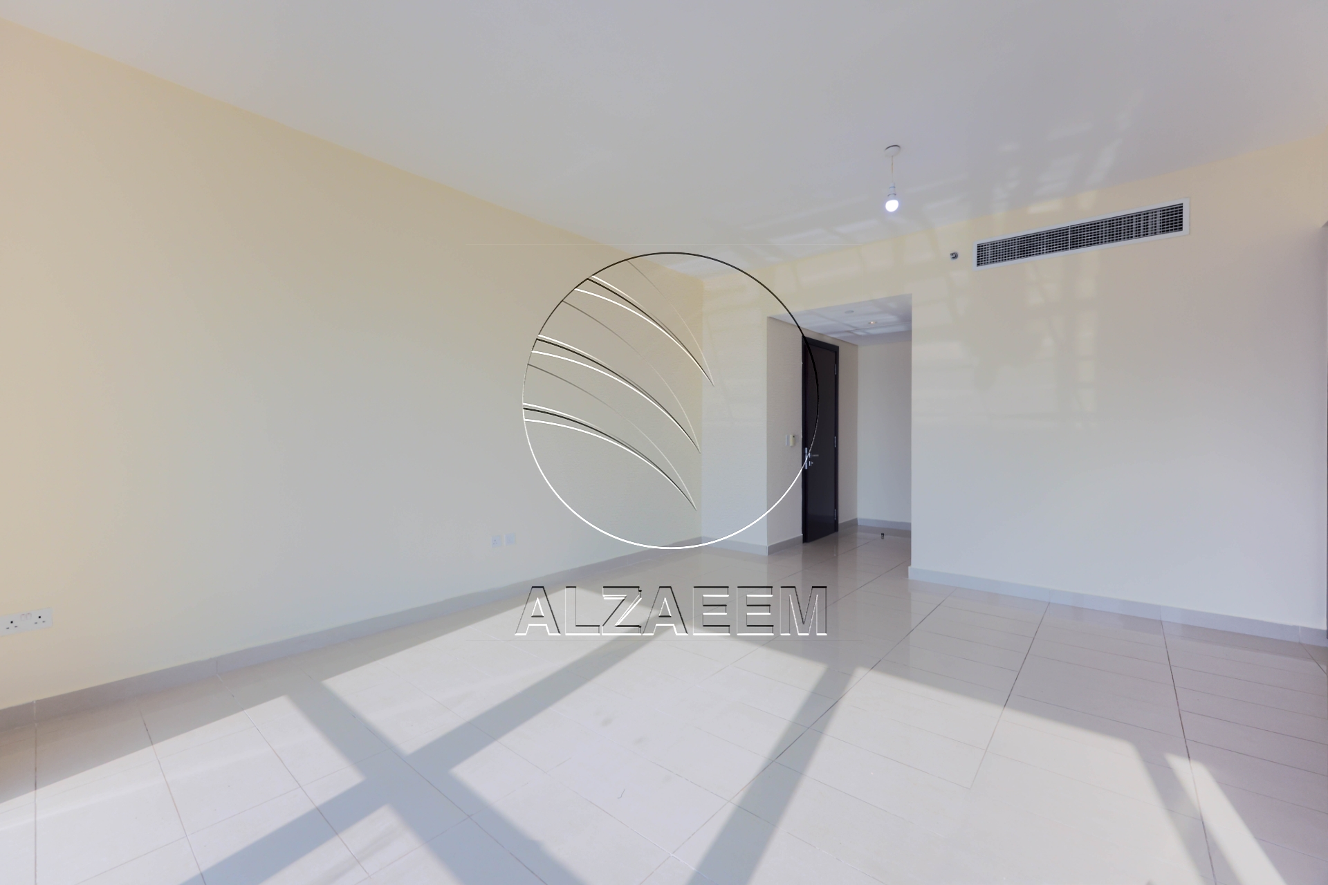 √HOT DEAL! 2BR Mid- Level| VACANT | SEA View√