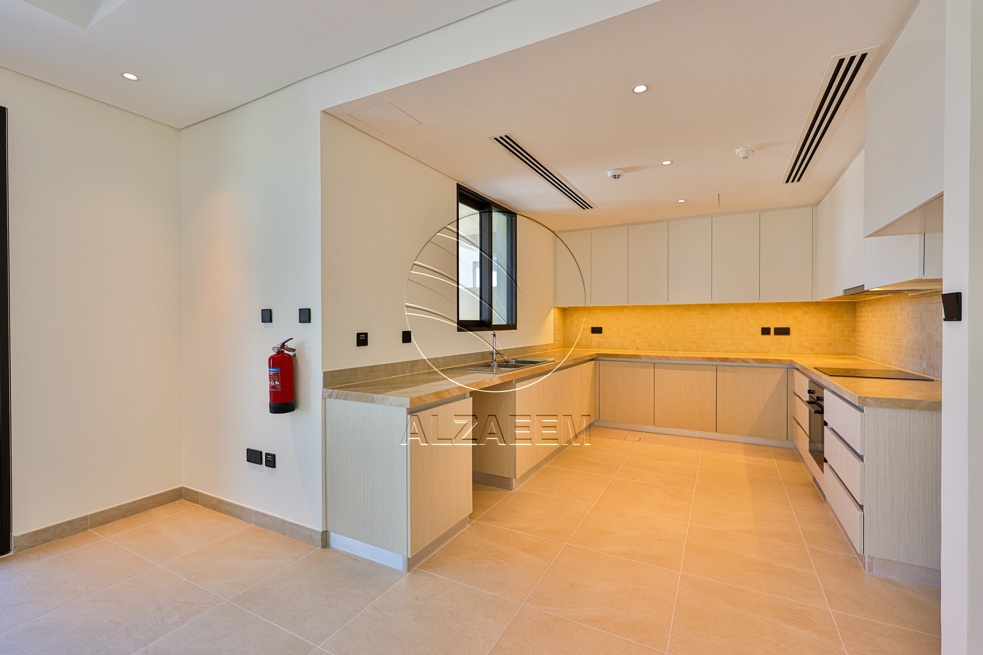 √Single Row End Villa | Steps away from the Park√