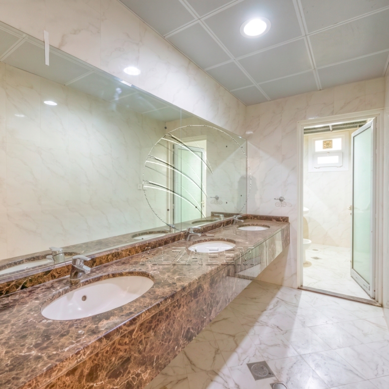 √9BR Multiple Approved Uses | Residential Allowed√