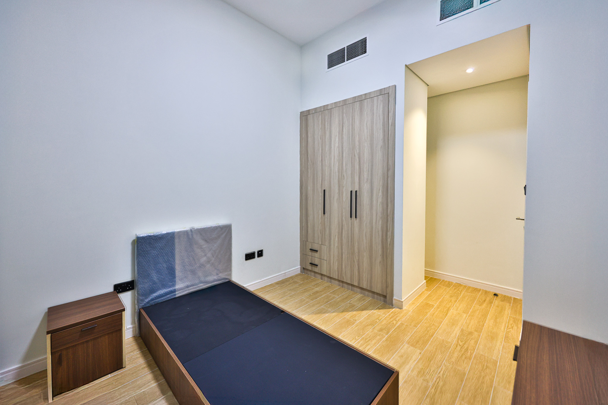 Furnished | 3BR TH | Big Layout | Vacant