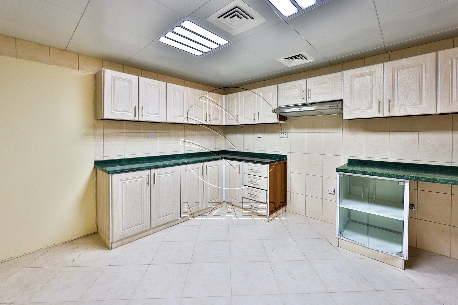 Hot and Vacant! Prime Location | Partial Sea View