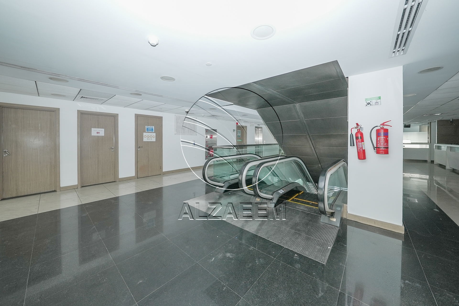 √Prime Showroom+Basement + 2 Mezzanine Levels √