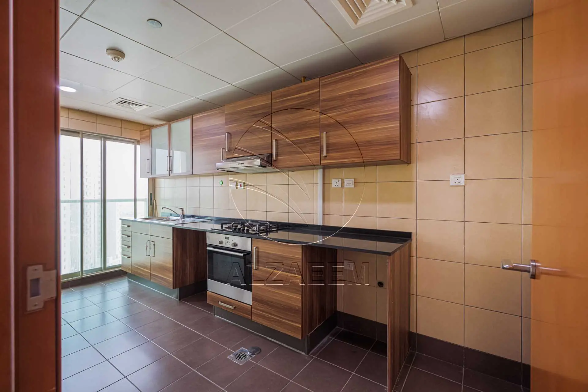 √Stunning Sea Views | Prime Location |VACANT! √