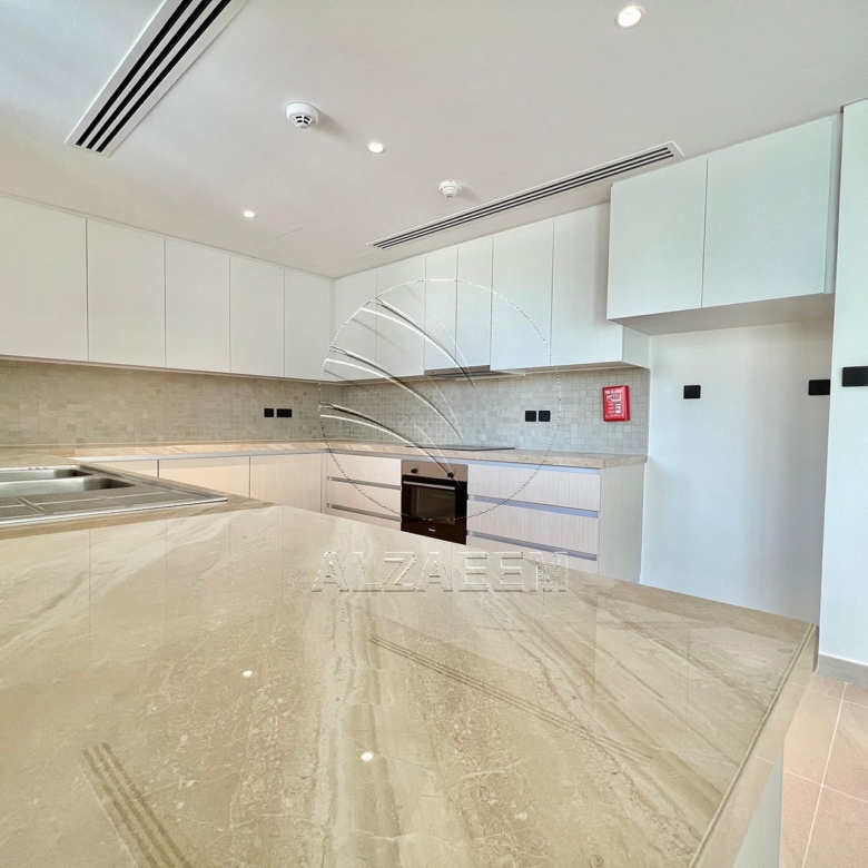 √UPCOMING! End Unit | Big Plot | Prime Location√