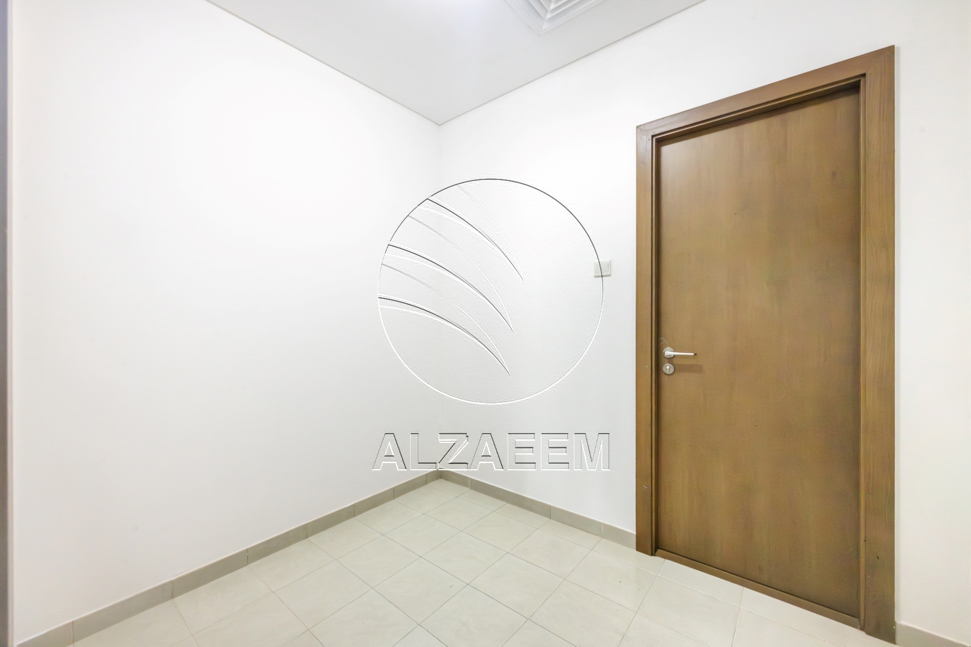 √ Single Row | VACANT| Prime Location √