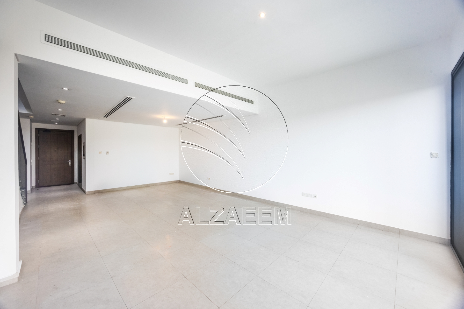 √ Single Row | VACANT| Prime Location √