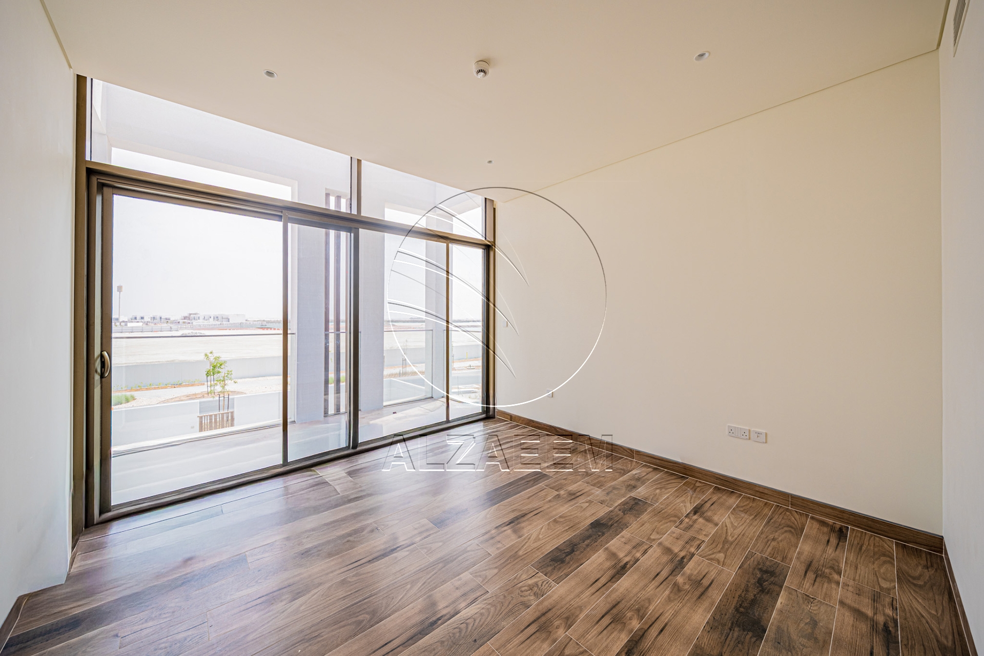 √Corner | Single Row | Big Plot Size | 5BR SELECT√