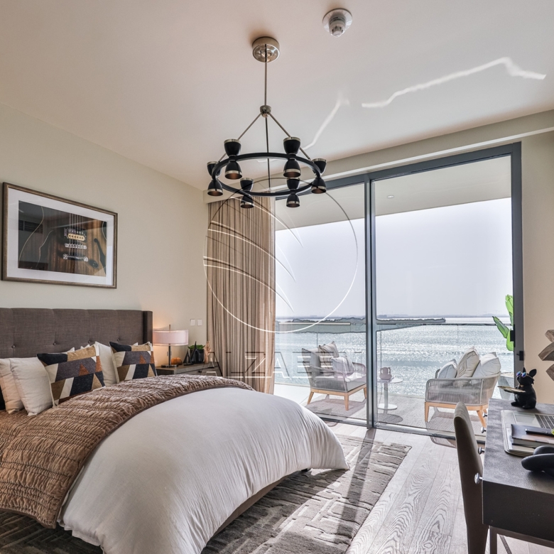 √ Luxurious Sky Waterfront Villa with Sunset View√