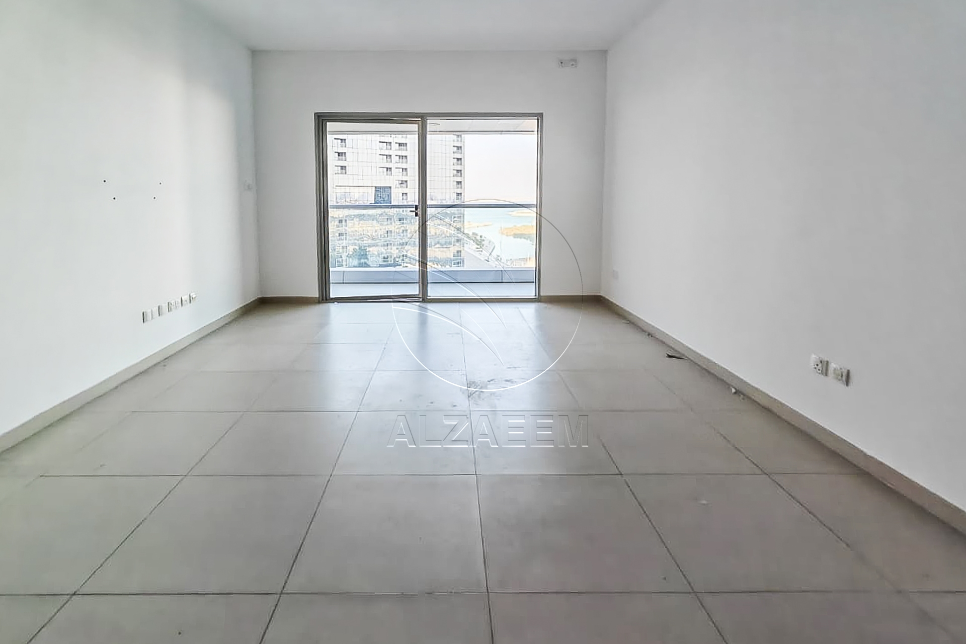 √ Rare Availability | Pool & Sea View | VACANT √