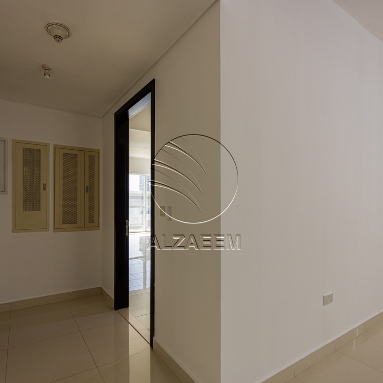 VACANT and Spacious Unit with Marina Views